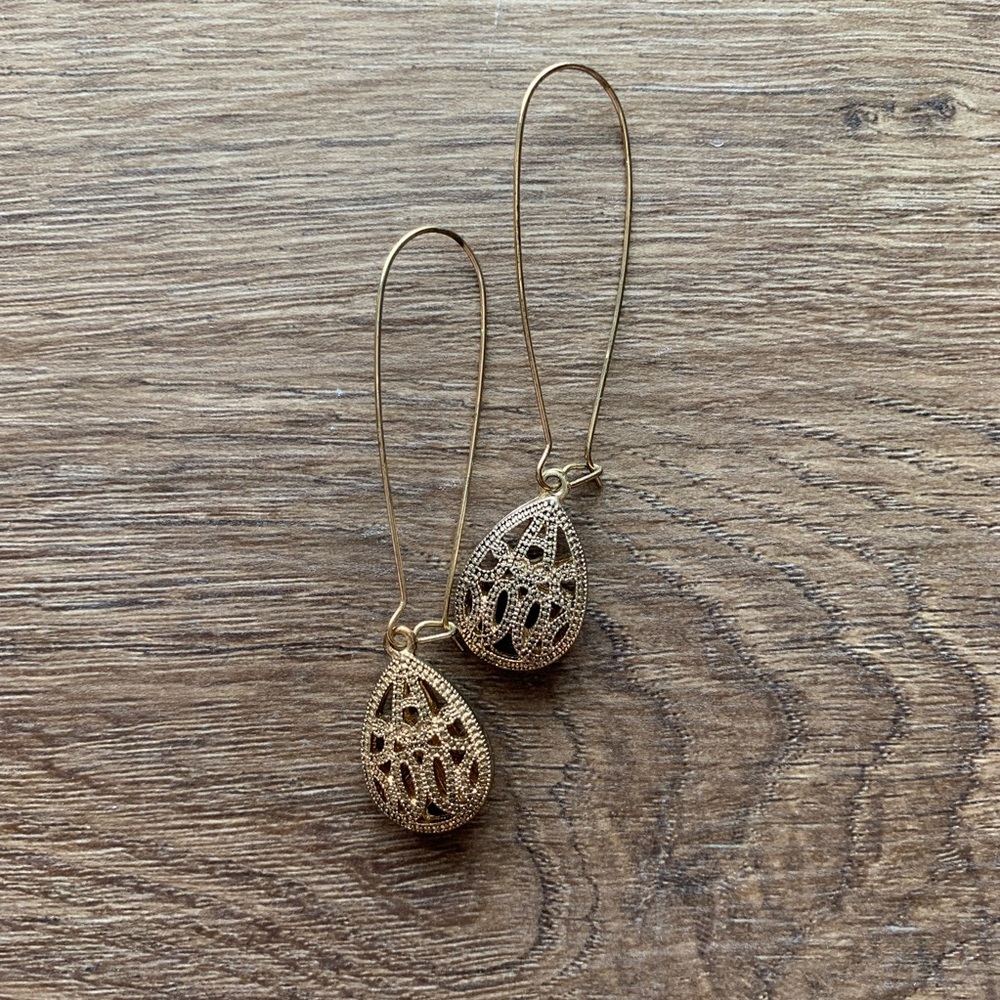 Antique gold drop earrings